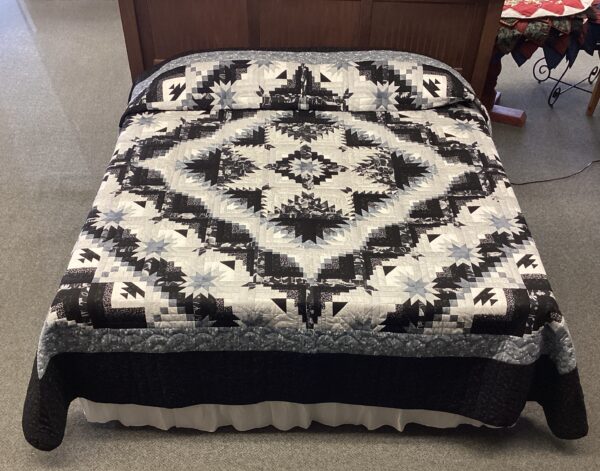 King Size Hand-Quilted Mennonite Quilt-Eureka Pattern