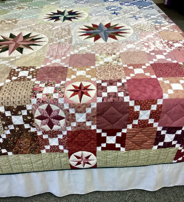 Susquehanna Compass King Size Hand-Stitched Quilt - Image 4